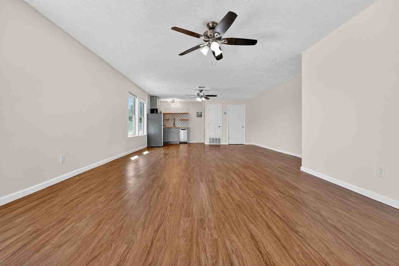 16200 Round Mountain Rd - Photo 7 of 34