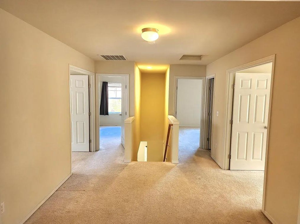 18928 13th Ave Se - Photo 4 of 10