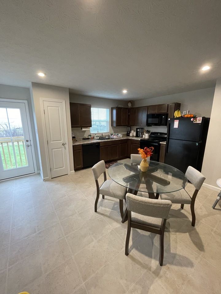 1236 Sir Sidney Court #NA - Photo 3 of 11