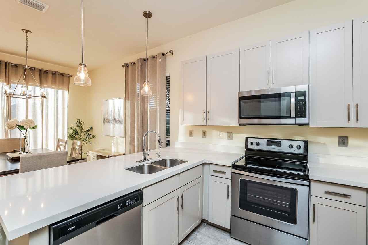 8916 Madrid Circle - Photo 6 of 18