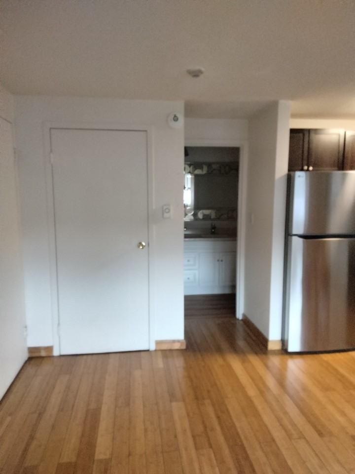 340 Main St #5 - Photo 4 of 15