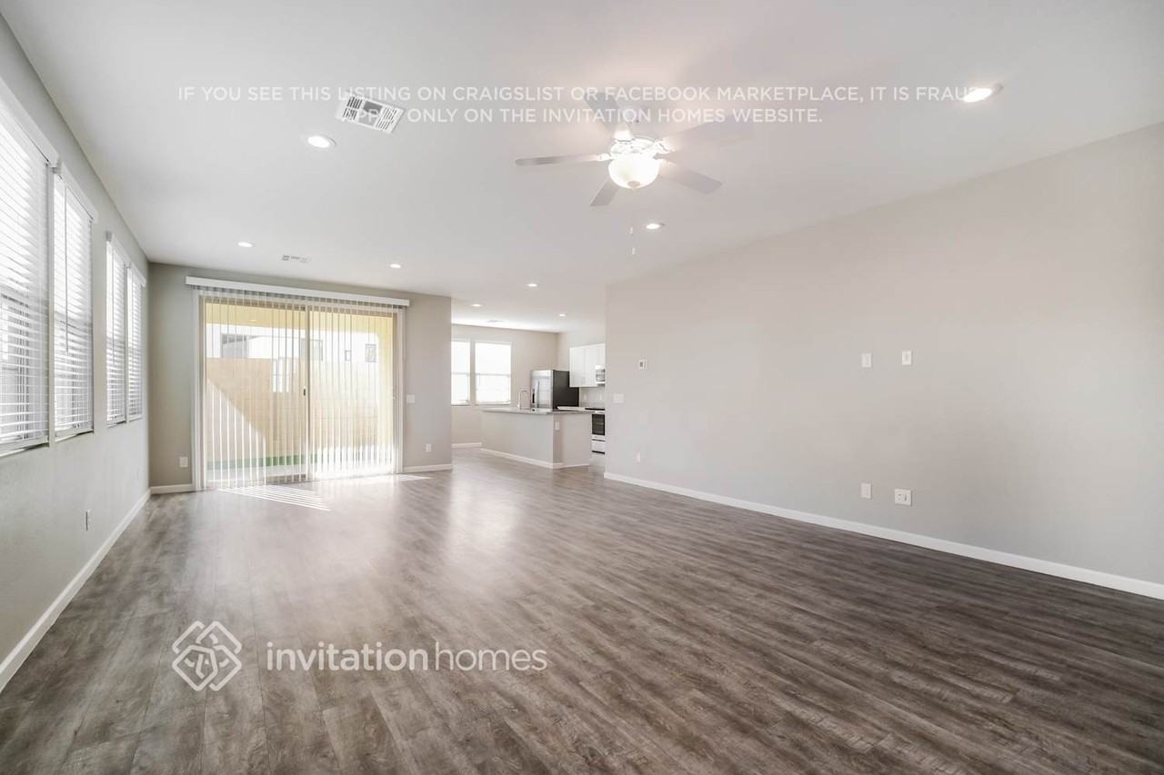 18931 W Pasadena Ave - Photo 5 of 26