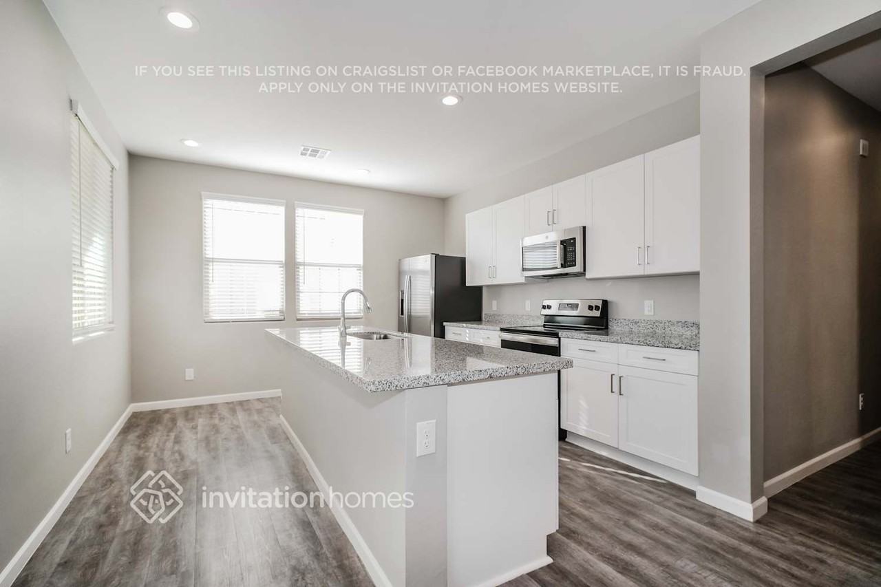 18931 W Pasadena Ave - Photo 7 of 26