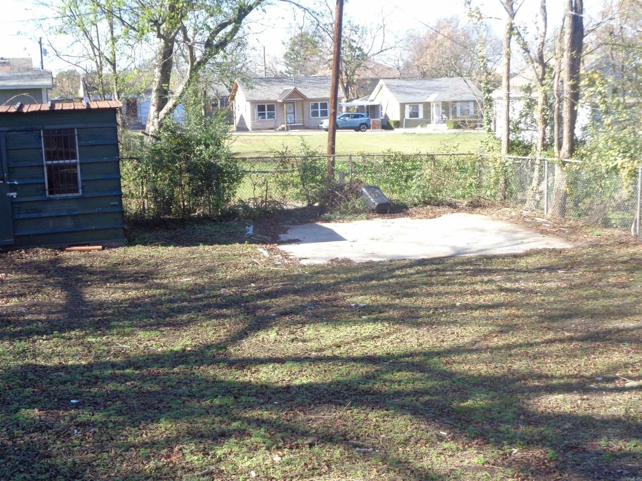 2514 Johnson St - Photo 6 of 18