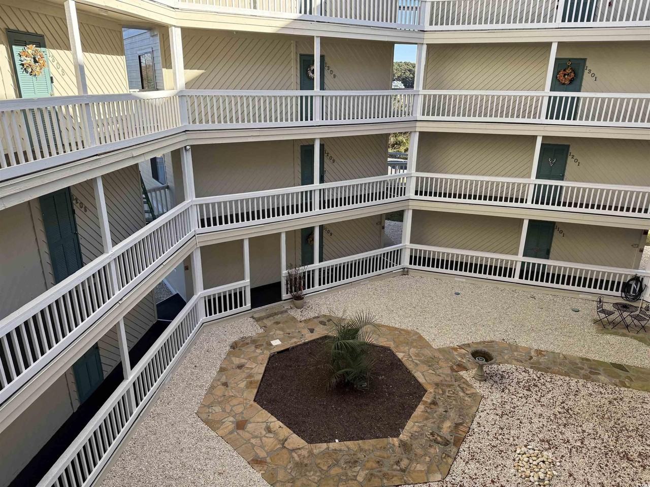 4350 Intercoastal Dr - Photo 4 of 21