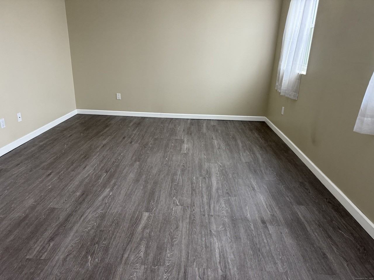 40 S Cherry St #29 - Photo 3 of 4