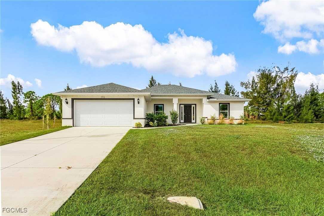 3916 Northeast 9th Place