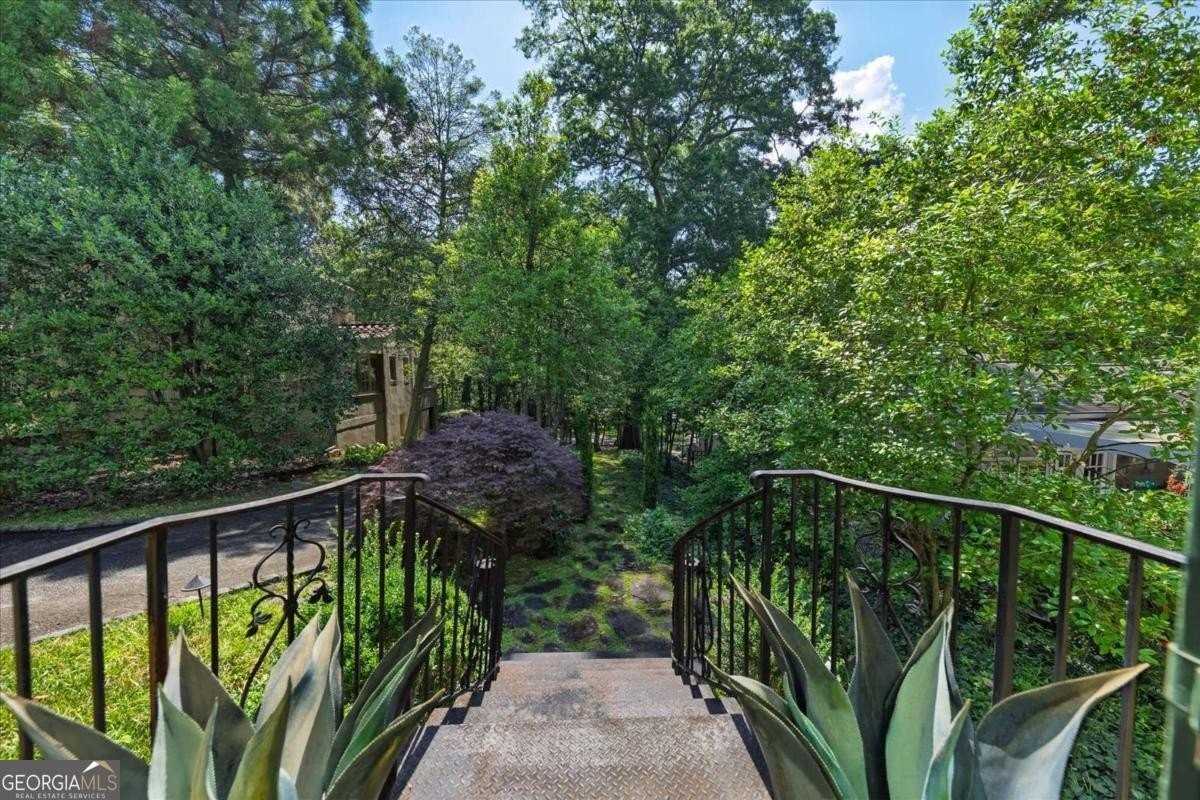 2538 Parkside Dr Ne - Photo 2 of 50