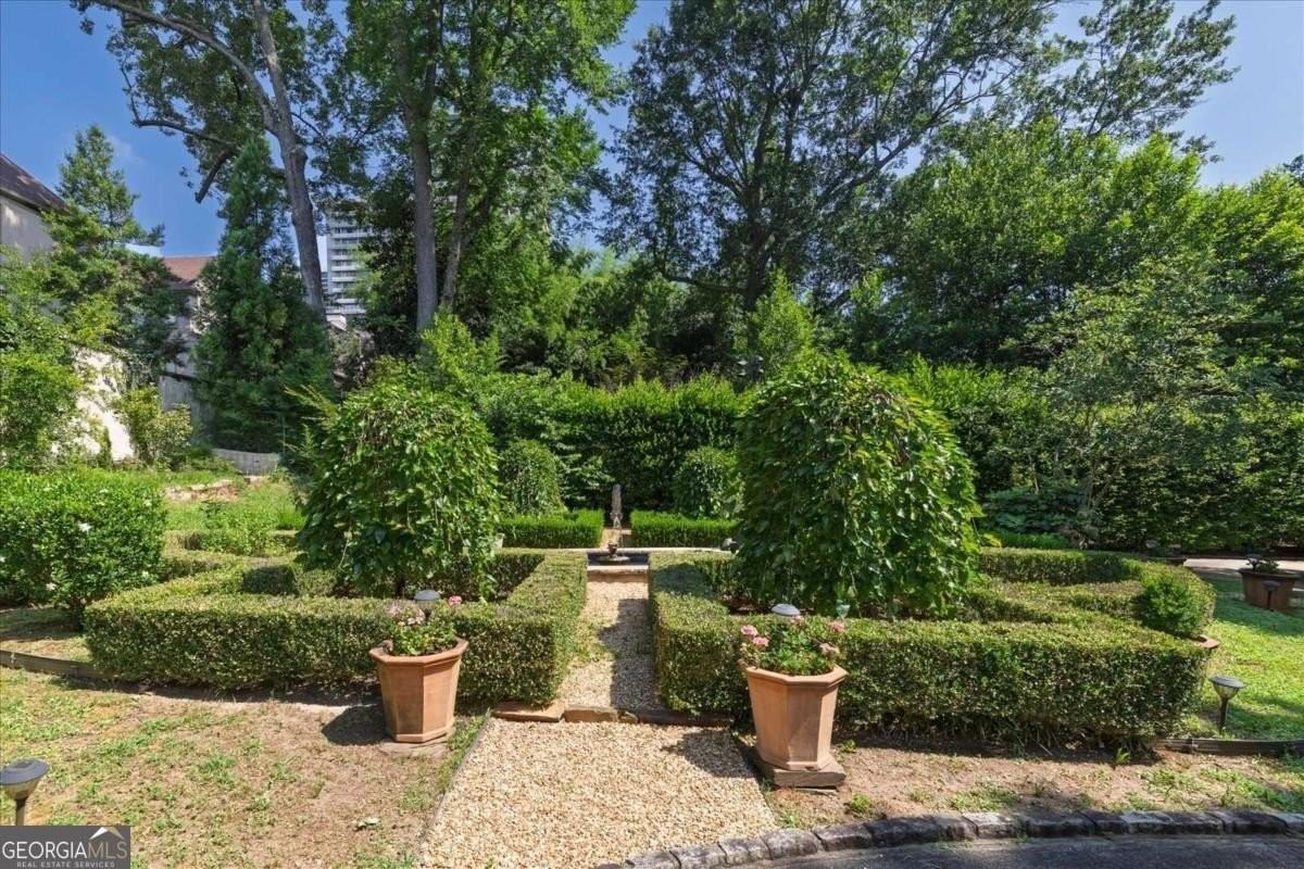 2538 Parkside Dr Ne - Photo 7 of 50