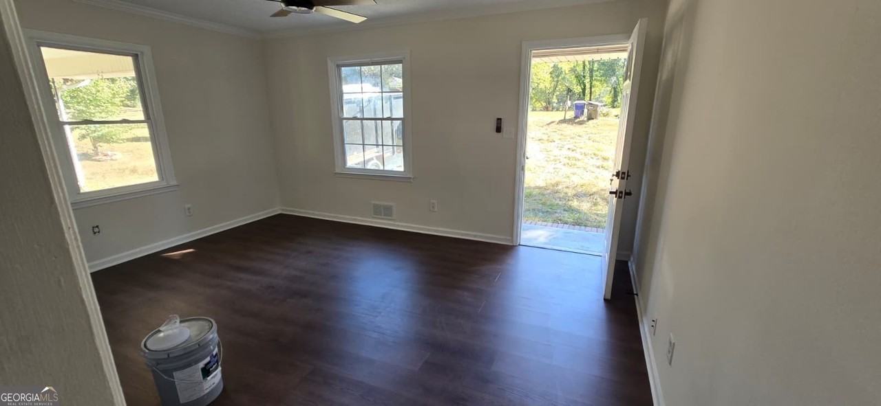 1240 Mimosa Cir Sw - Photo 4 of 20