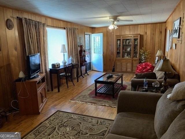 6815 Duncan Rd - Photo 6 of 28