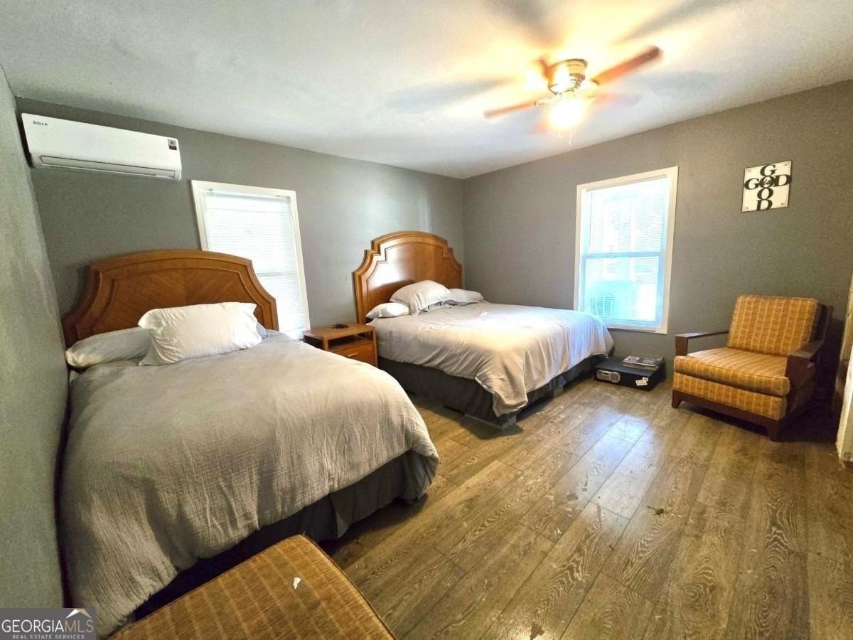 947 Troupe St Unit B #B - Photo 6 of 9