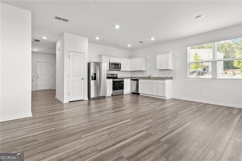 103 Rydal Way - Photo 7 of 31