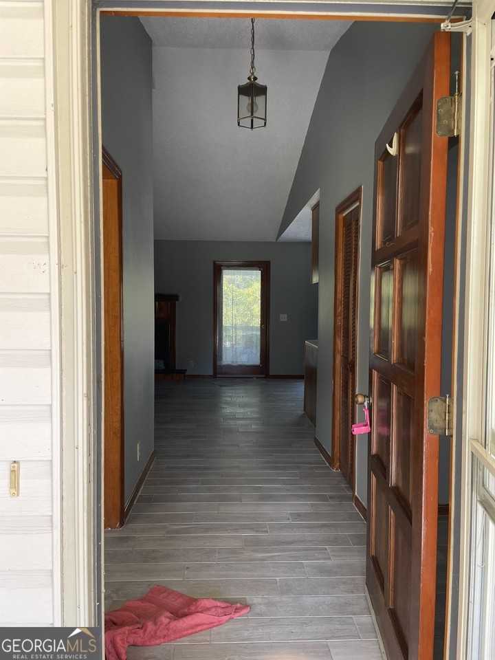 211 N Woodvalley Dr - Photo 5 of 50