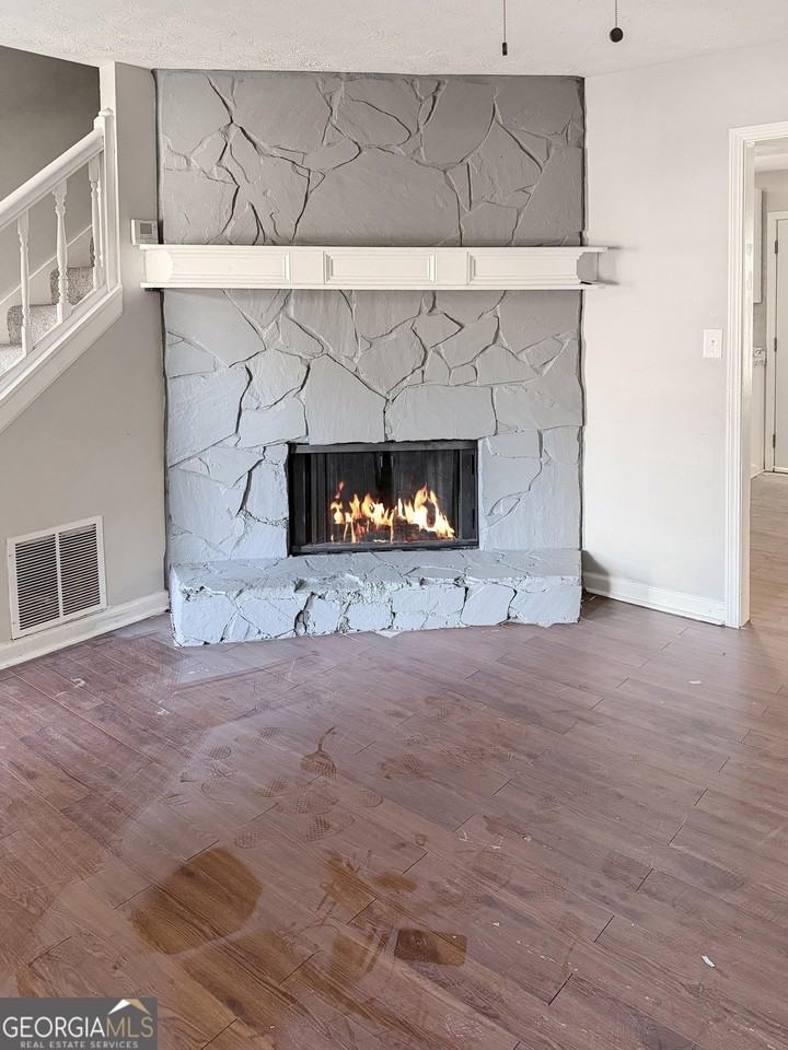 5161 Ridge Forest Dr - Photo 3 of 12