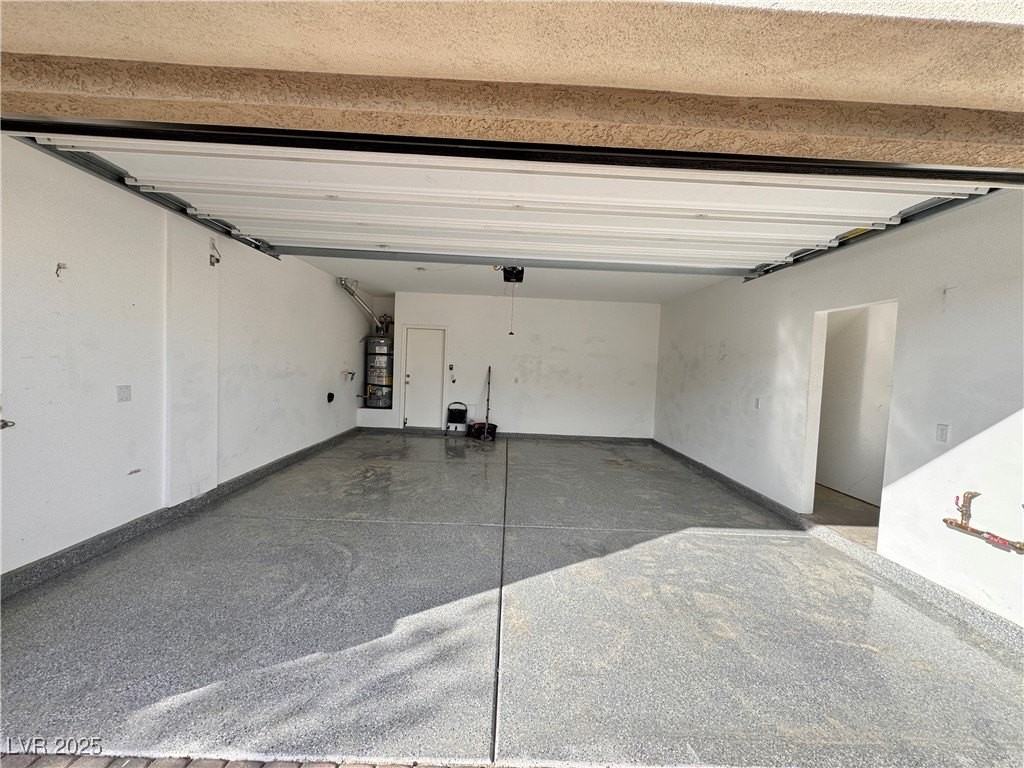 2711 Lindsey Springs St - Photo 2 of 37