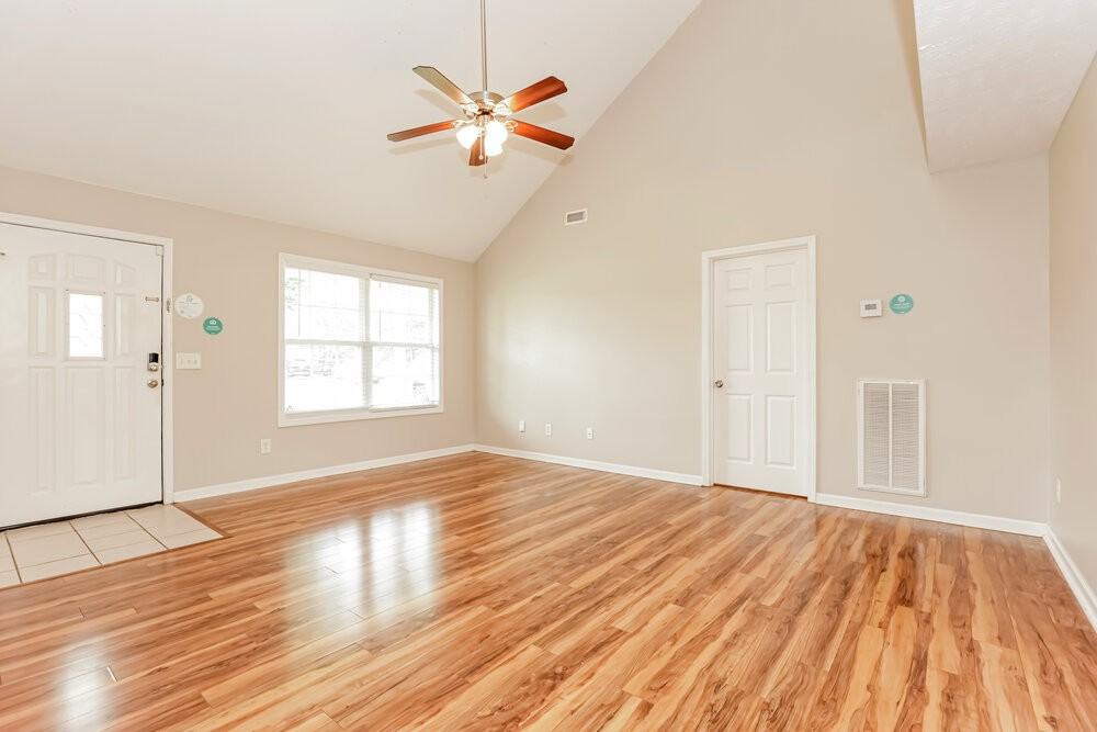 9010 Lomond Dr - Photo 3 of 18