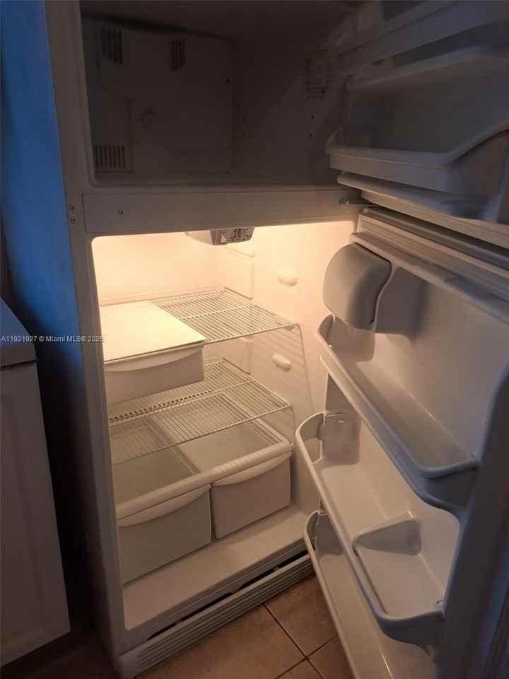 1411 Nw 55th Ter #A - Photo 7 of 9