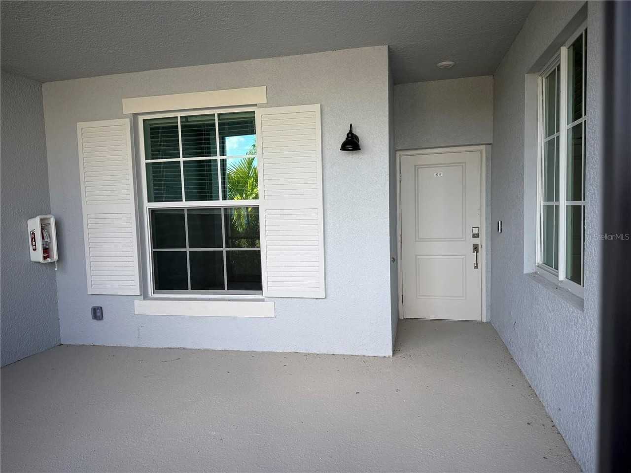 14231 Heritage Landing Blvd #1915 - Photo 3 of 30