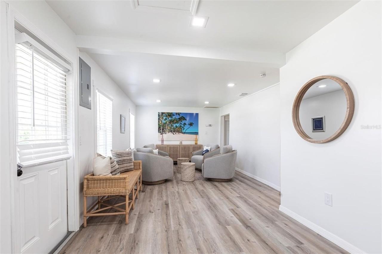 640 Broadway St - Photo 2 of 26