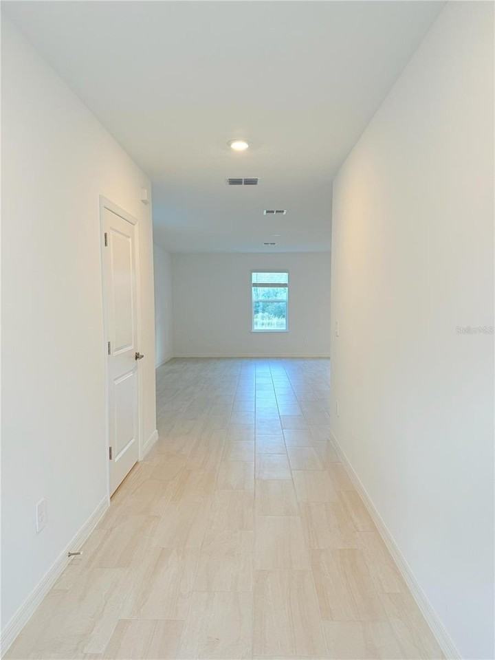 17602 Pleasantview Blvd - Photo 3 of 27