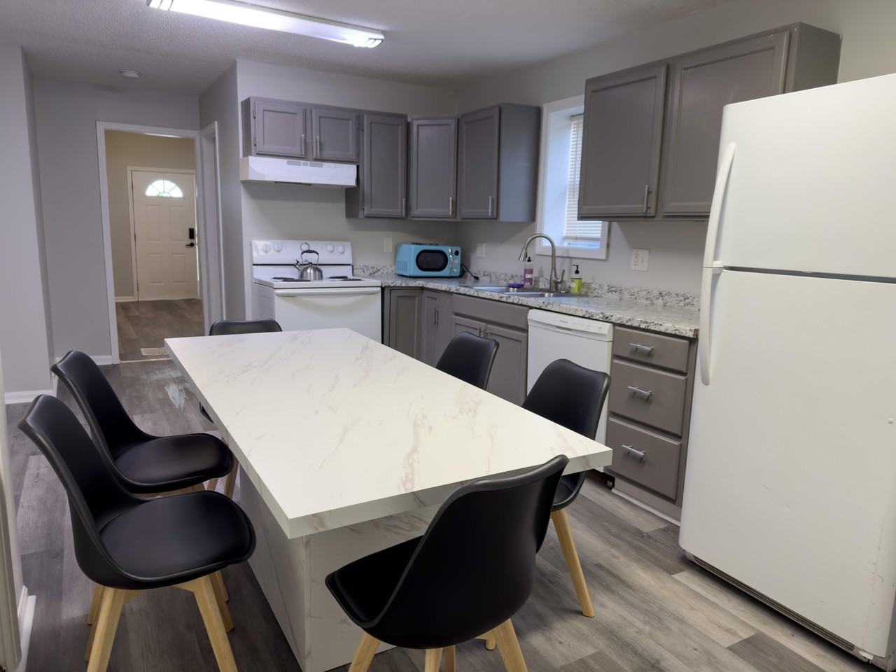 Highland Ave - Photo 5 of 8