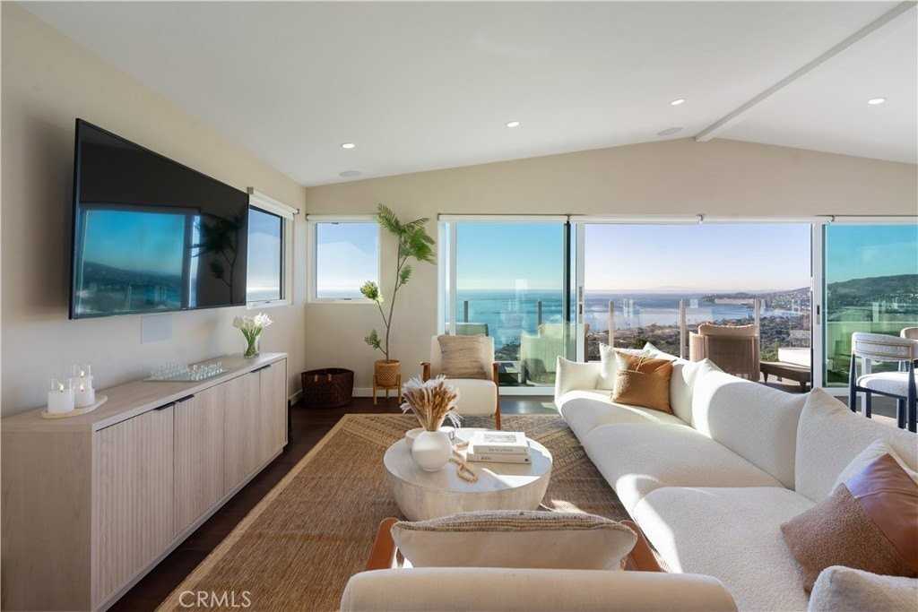 2192 Crestview Dr - Photo 7 of 50