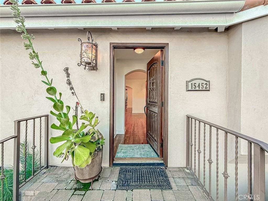 15452 Varden St - Photo 6 of 50