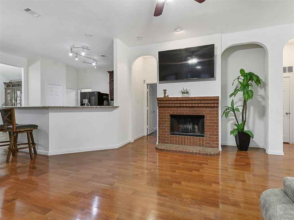 2136 Walden Pl - Photo 6 of 25