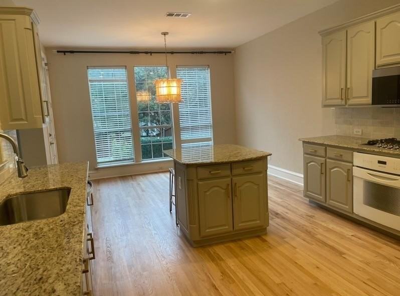 4223 Castle Rock Ct - Photo 7 of 29