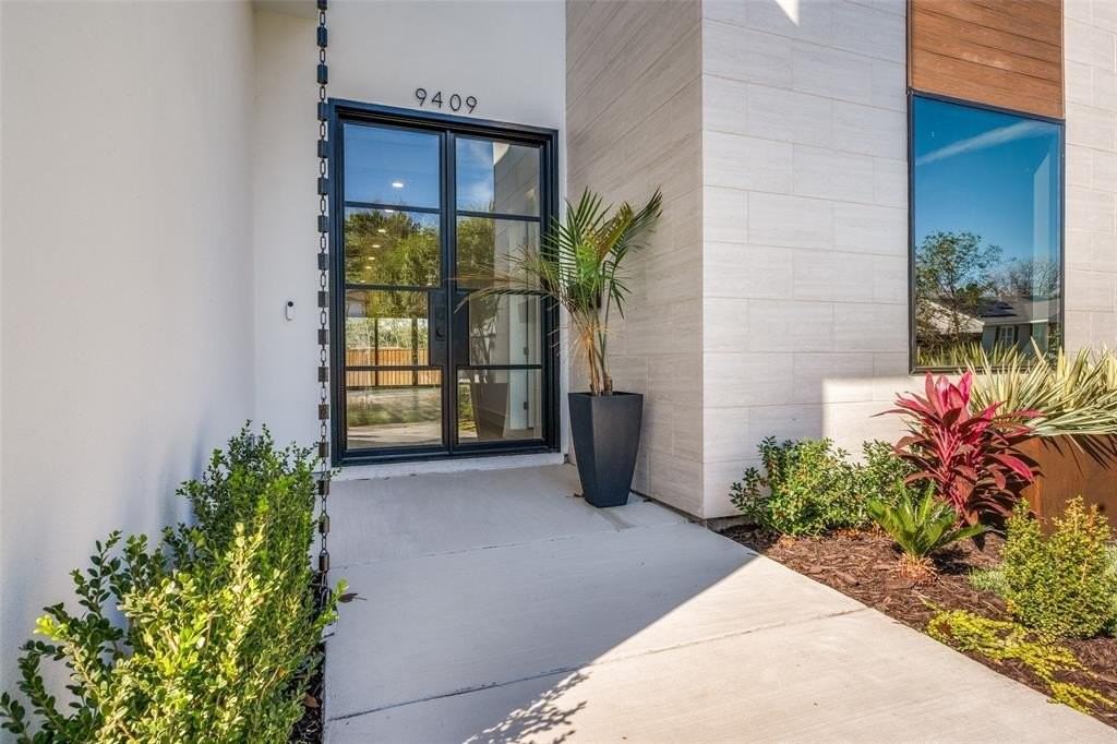 9409 Lenel Pl - Photo 3 of 36