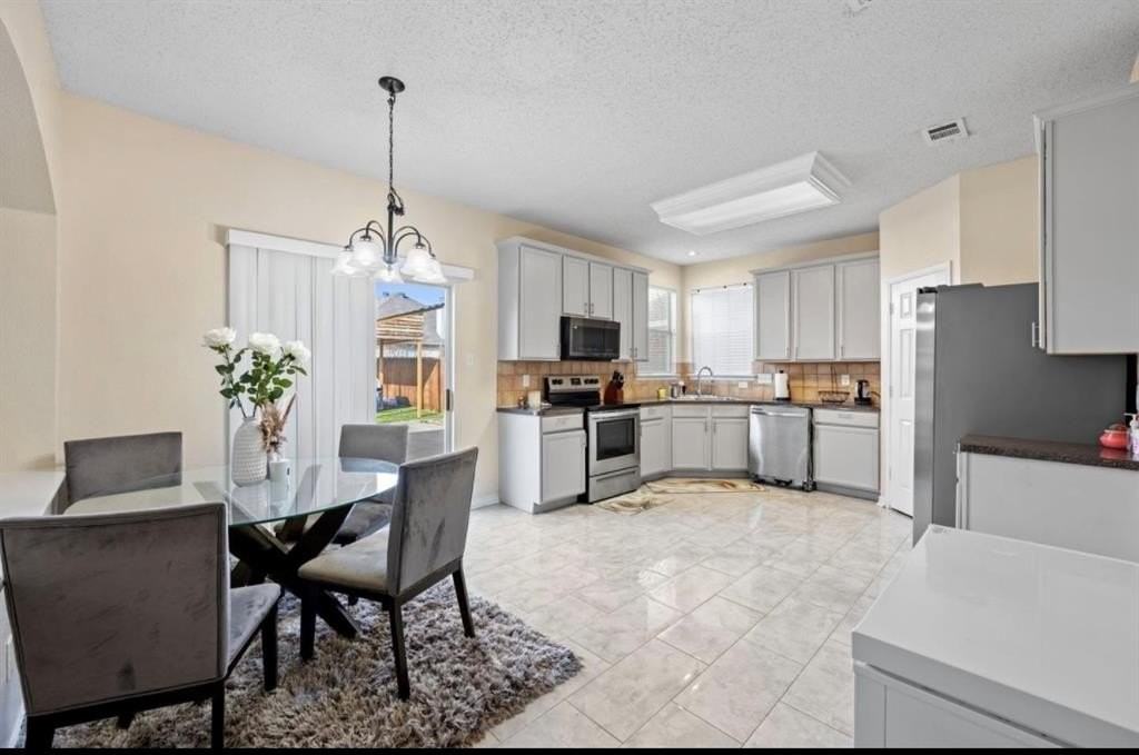 4524 Lodestone Ln - Photo 4 of 9