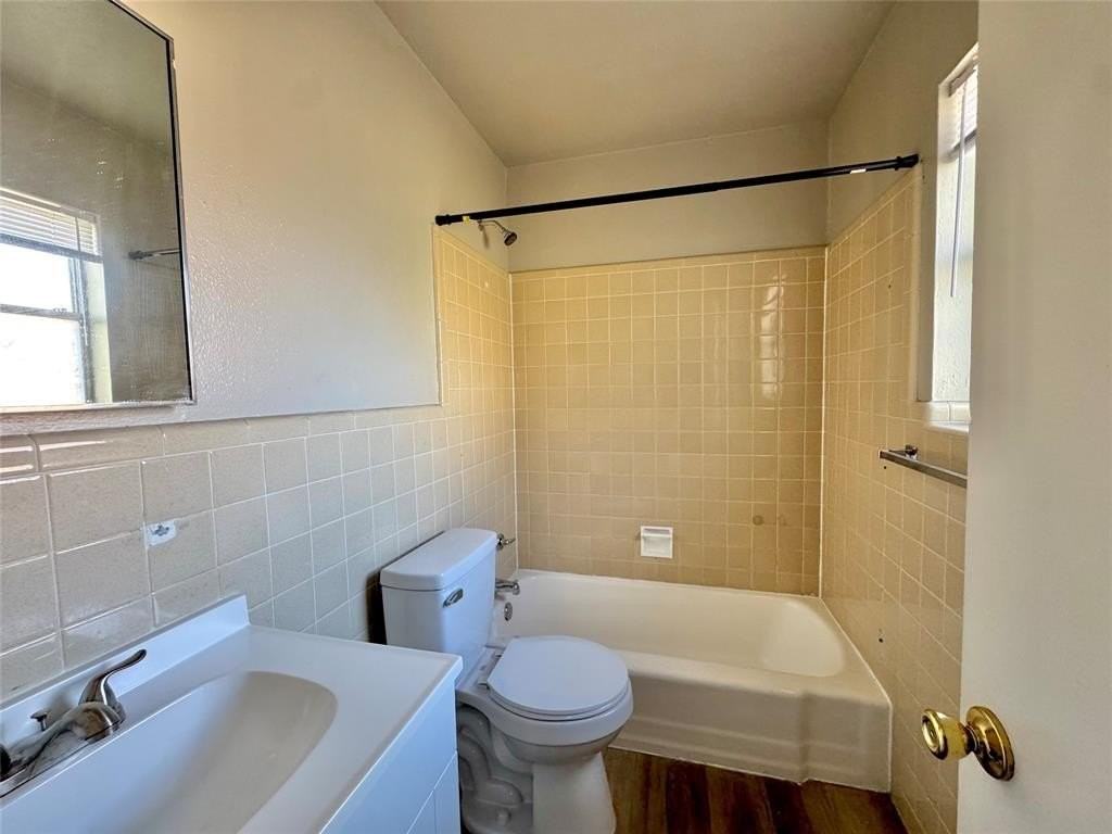 1112 Eagle Dr #5 - Photo 5 of 8