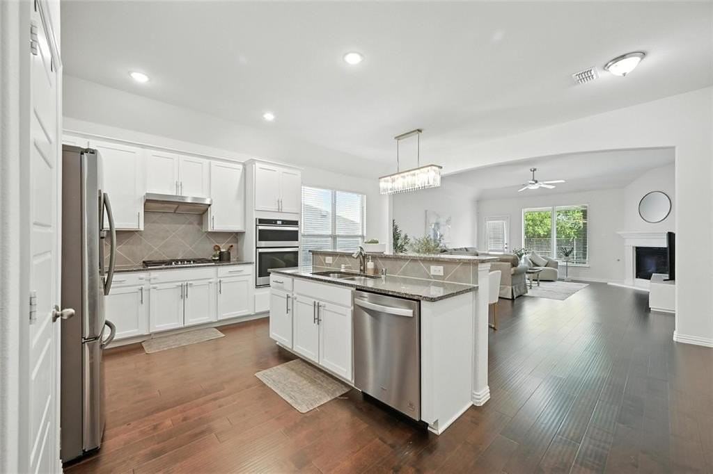 3005 Spring Creek Trl - Photo 6 of 27