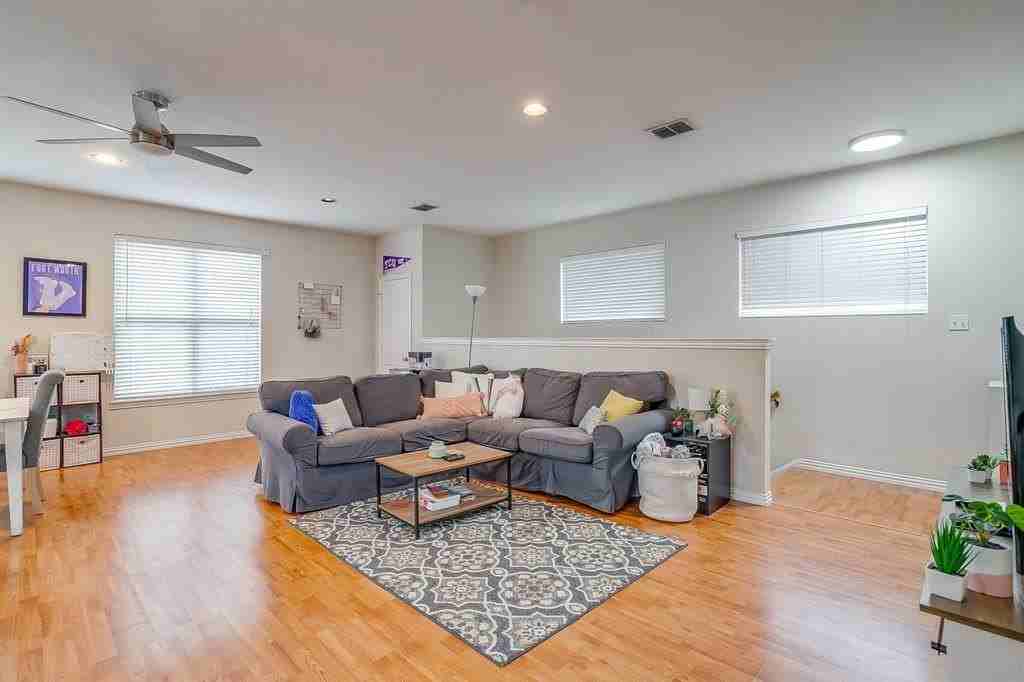 2700 Mccart Ave - Photo 7 of 27