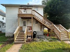 featured image of 7 East Noble Street #1