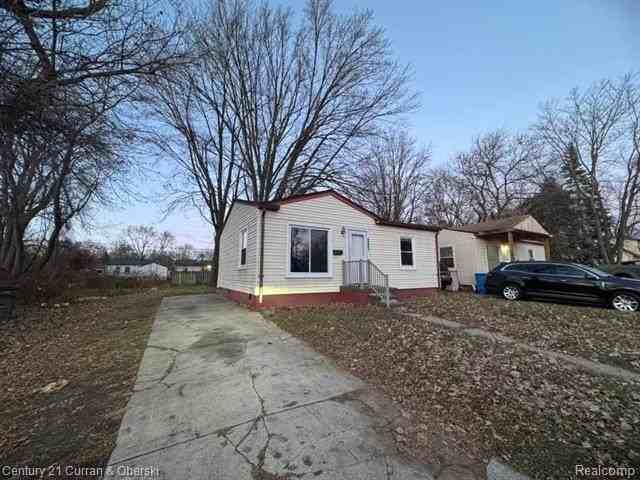 25954 Stanford St - Photo 4 of 13