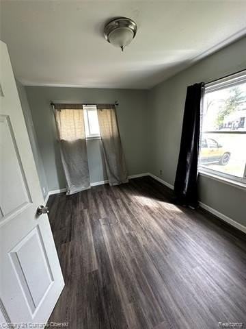 25954 Stanford St - Photo 7 of 13