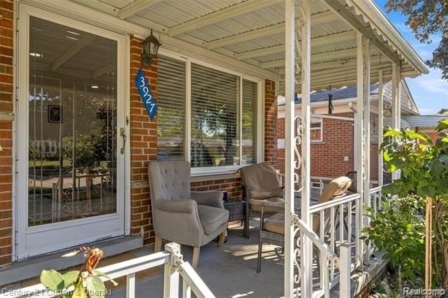 3927 Monroe St - Photo 3 of 34