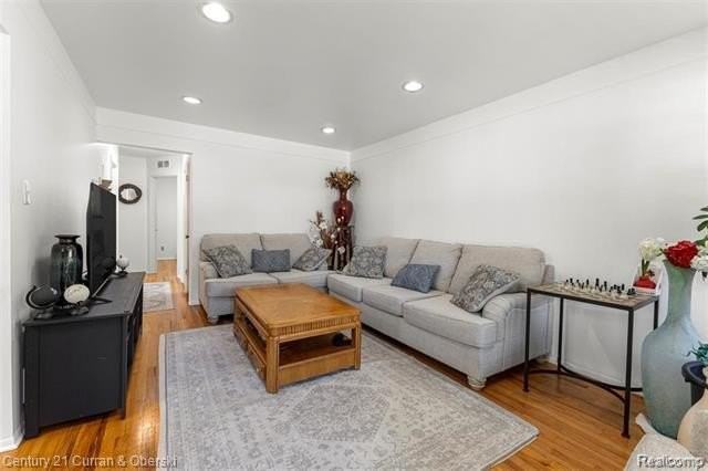 3927 Monroe St - Photo 5 of 34