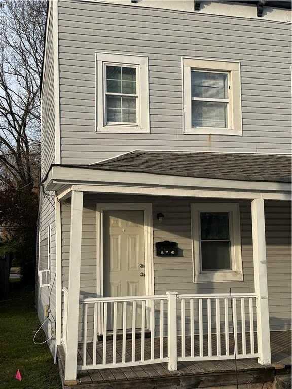 1526 Highland Avenue