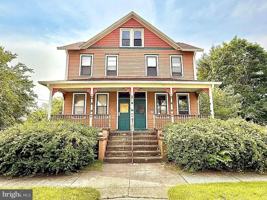 featured image of 152 Chicago Avenue #A