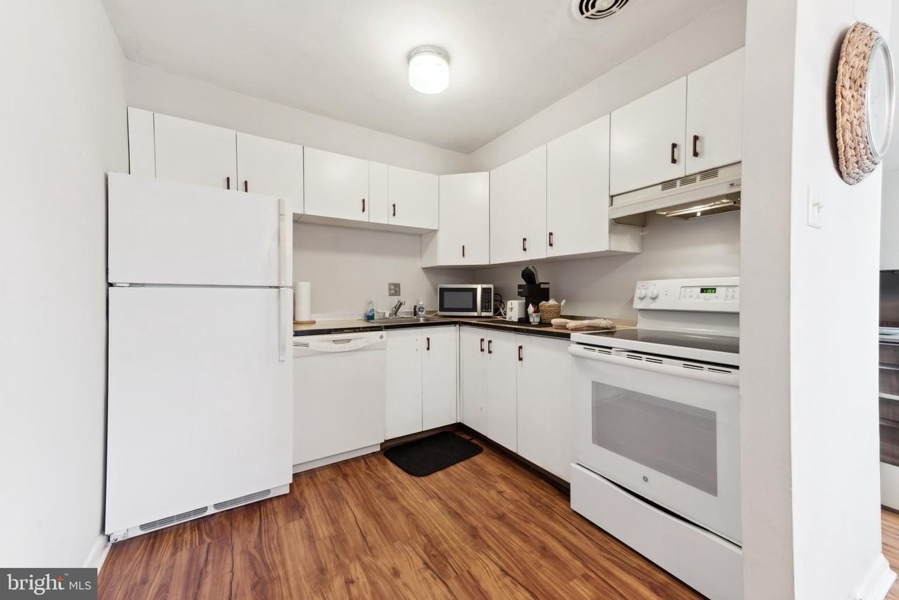 1334 Montgomery Avenue #D3 - Photo 6 of 15