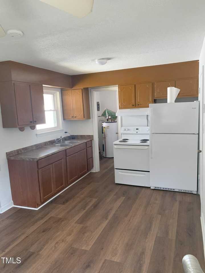 1314 Hearthside St - Photo 3 of 9