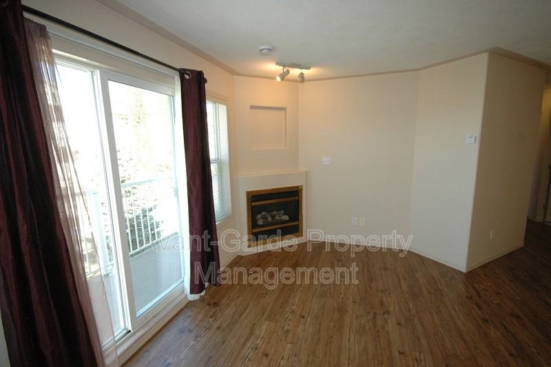 4405 37 Street #6 - Photo 4 of 18