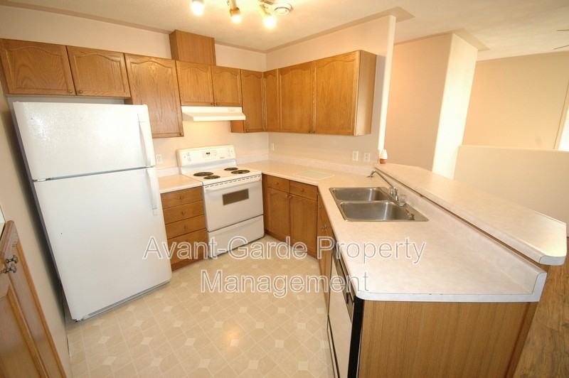 4405 37 Street #6 - Photo 7 of 18