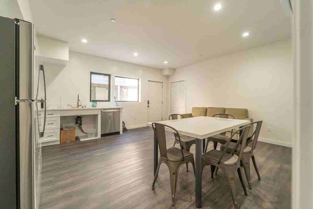 2737 Durant Avenue - Photo 6 of 33