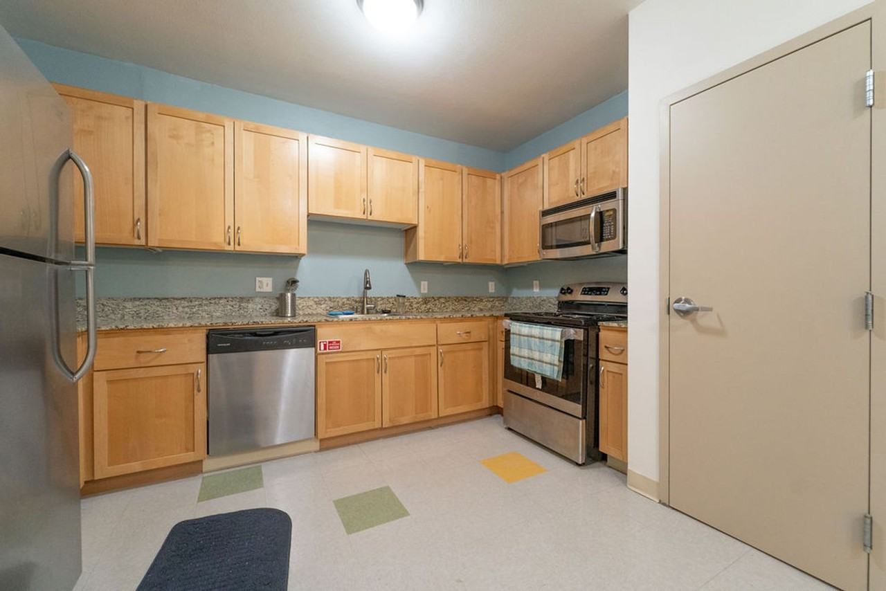 Wesley House - Photo 5 of 39