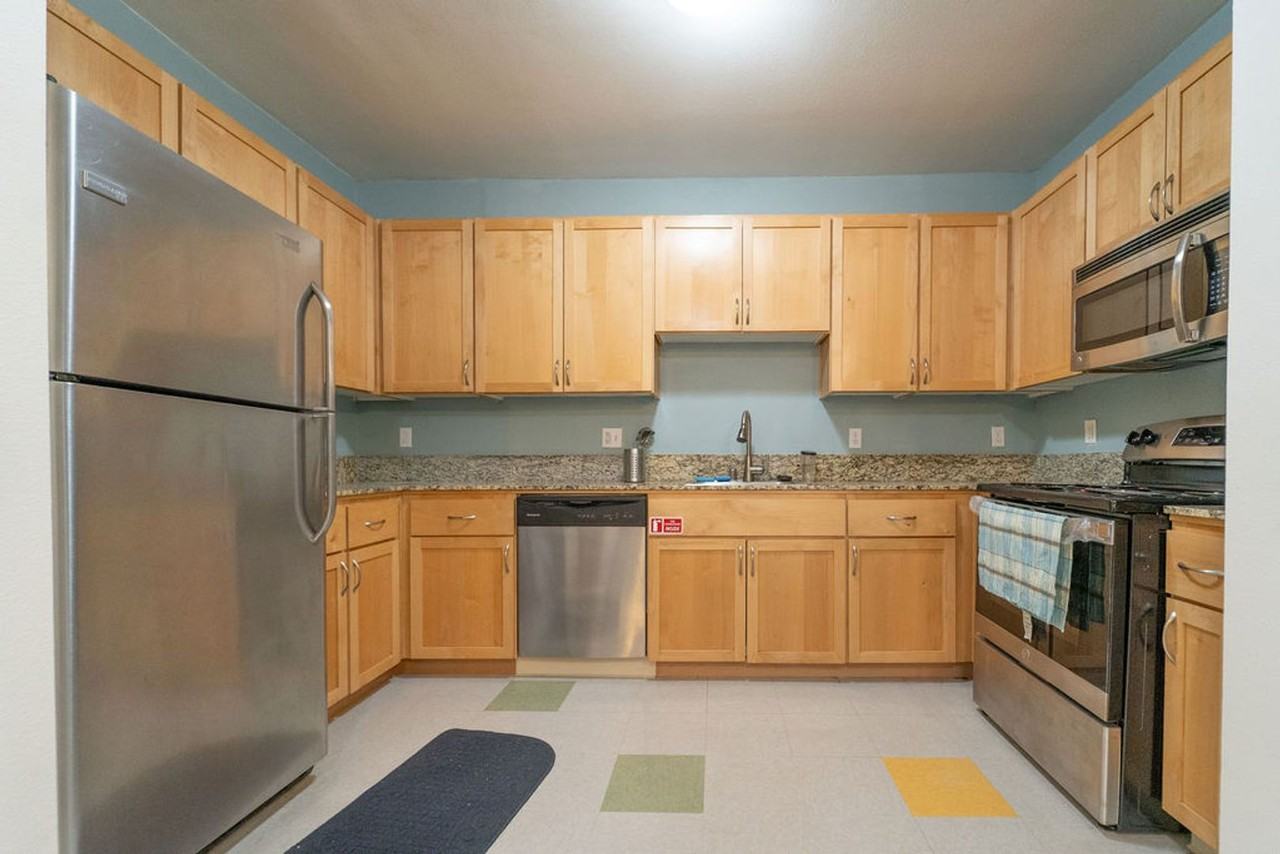 Wesley House - Photo 6 of 39