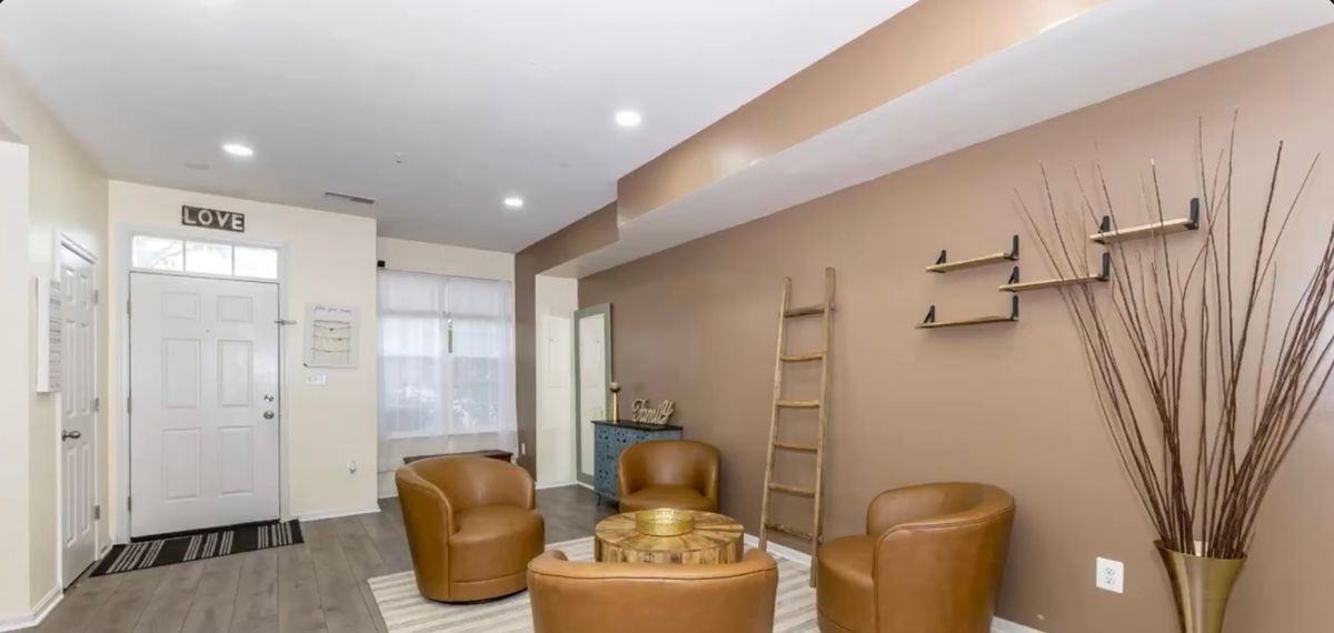 639 Tivoli Road - Photo 2 of 27